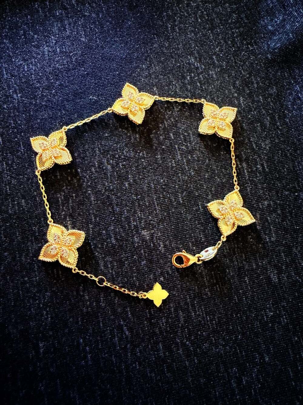 18kt Yellow Gold Venetian Princess Bracelet
Brand New